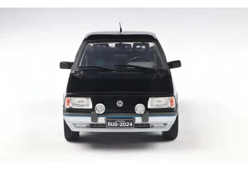 MIINIATURA 1/24 1994 VOLKSWAGEN GOL GTi PRETO UNIVERSAL SERIE CALIFORNIA CLASSICS